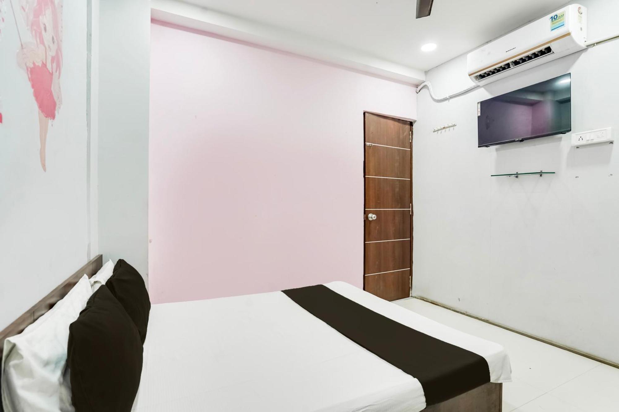 Hotel O Day Night Rooms سورات المظهر الخارجي الصورة