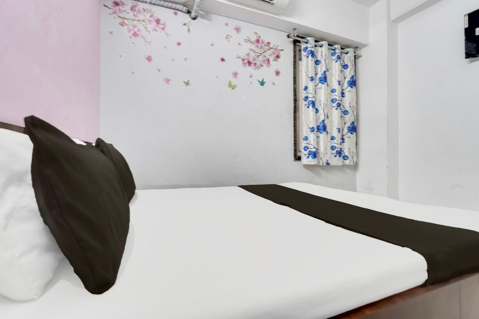 Hotel O Day Night Rooms سورات المظهر الخارجي الصورة